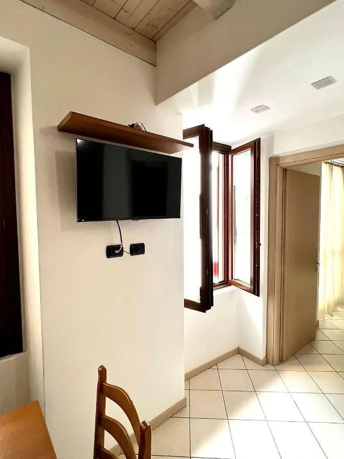 Rossi Lake Family Oliveto Lario Апартаменты